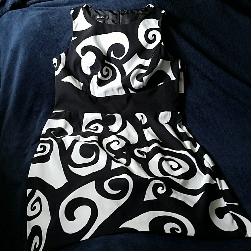 Alyx Black and White Sleeveless Cocktail Mini Dress